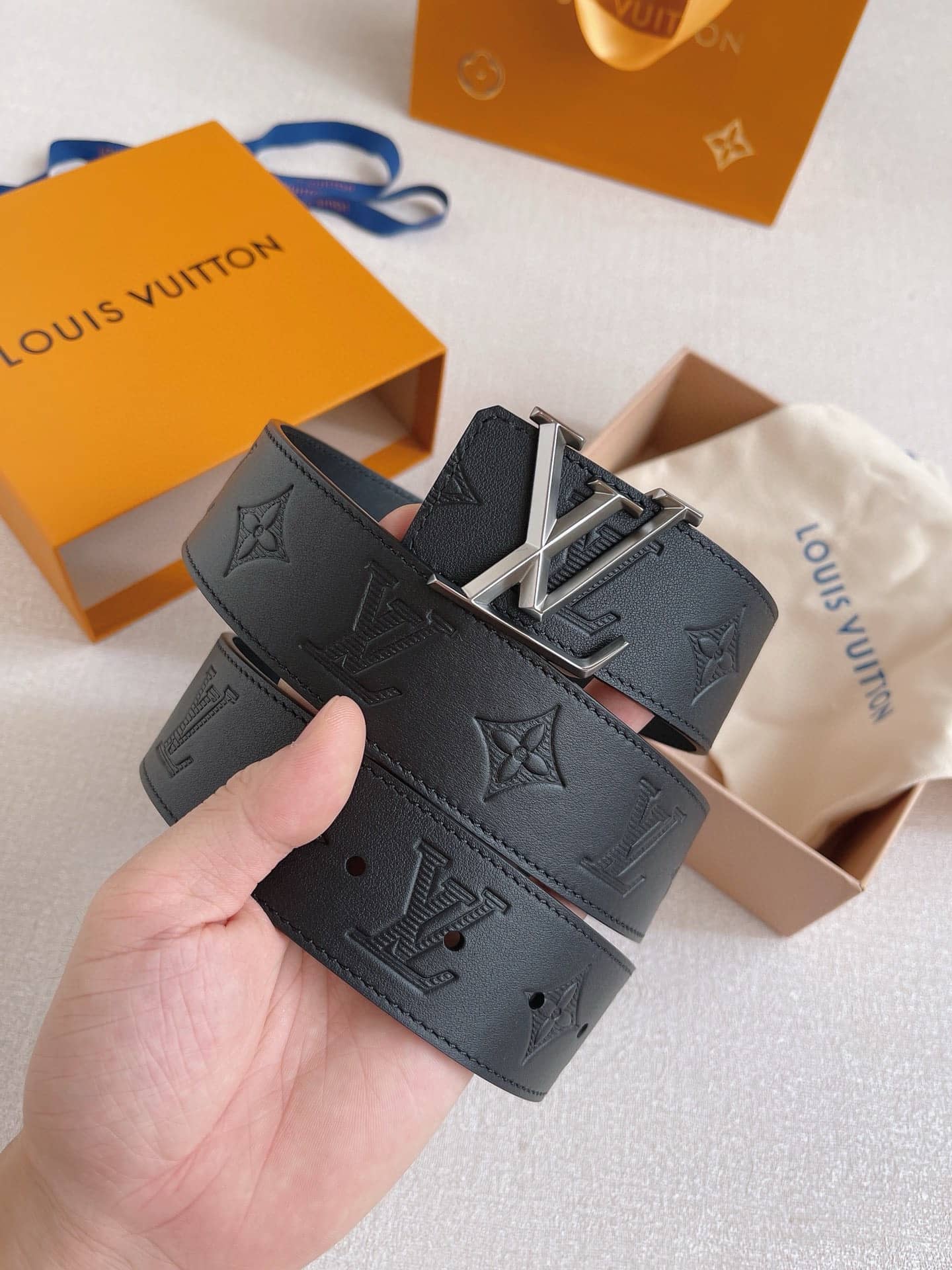 LV Belt-006